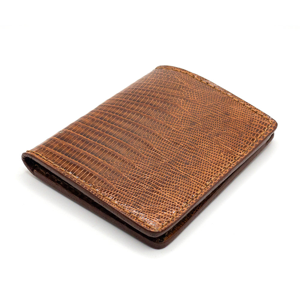 Outsid view of the cognac lizard minimalist wallet.